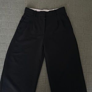 Aritizia Effortless Pants